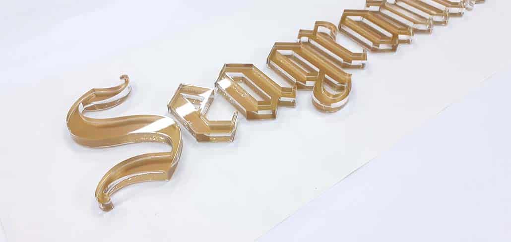 Diseños corte laser en corpóreos de metacrilato